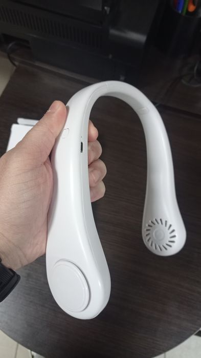 Портативный вентилятор на шею