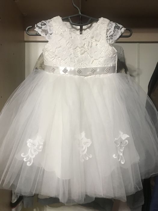 Плаття пишне 98 розміру