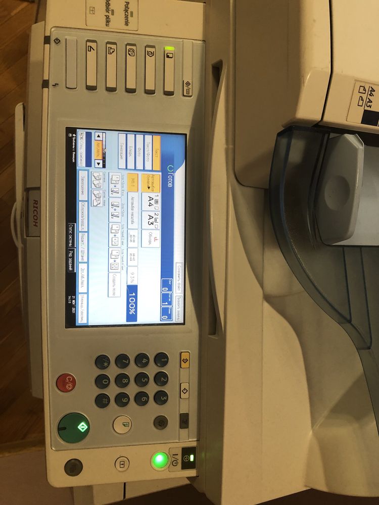 Широкоформатний принтер Ricoh Aficio MP4000 з фунішером