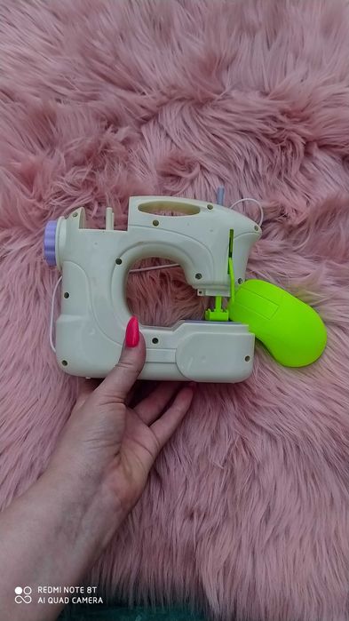 Дитяча швейна машинка