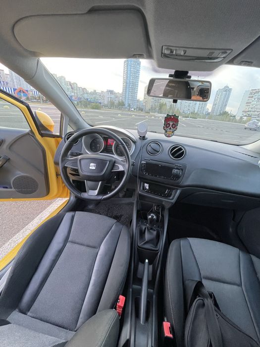 Seat ibiza 2011р 1.4