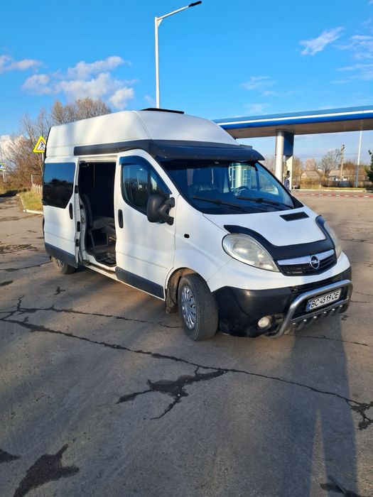 Opel Vivaro 2006 рік