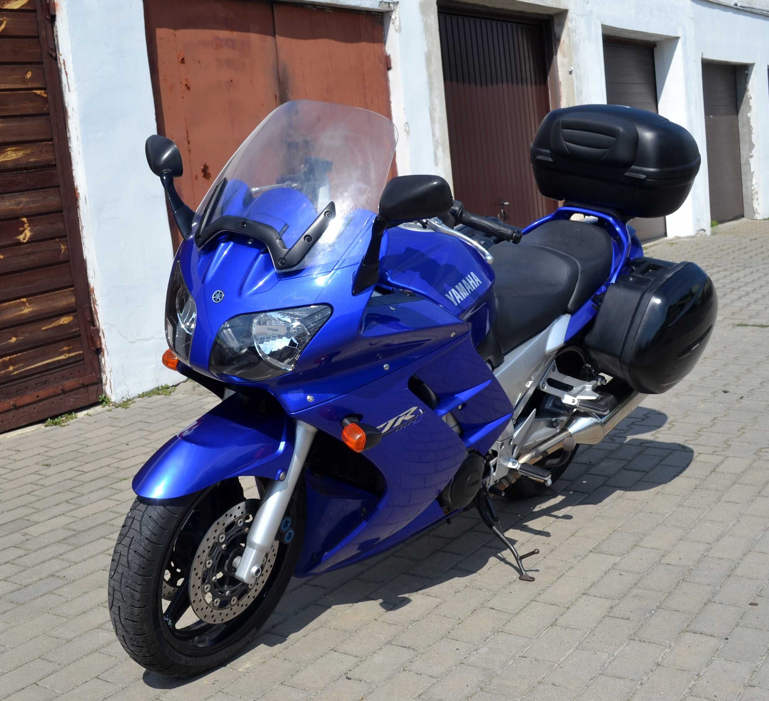 Yamaha FJR 1300 po serwisie, 2001 rok 61 tys. km  kufer GIVI ładna