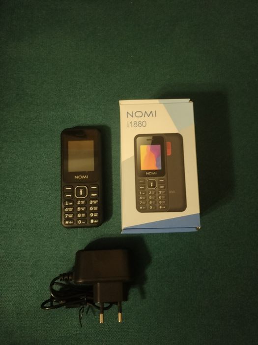 Новый кнопочный телефон NOMI i1880