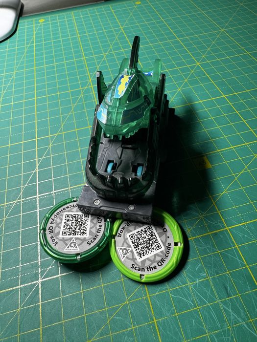 Машинка-трансформер Screechers Wild S2 L1 Шаркоїд (EU684204) скричер