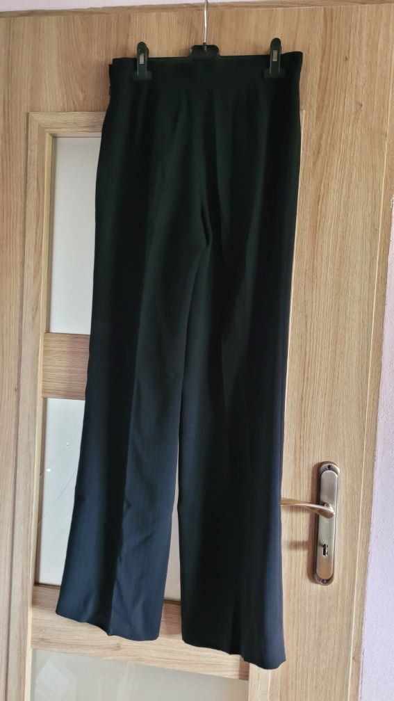 Elegancki czarny komplet: żakiet spódnica spodnie w kant 40