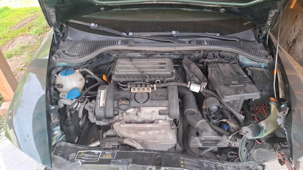 Skoda OCTAVIA II  Hak * LPG * Zdrowy Siknik ; Uszkodzona, na części.
