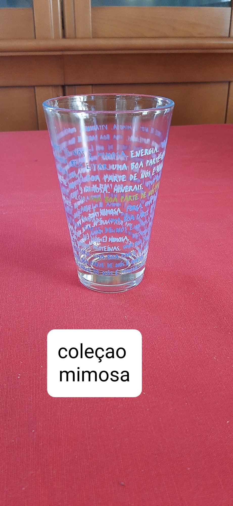 Copos novos com várias coleções