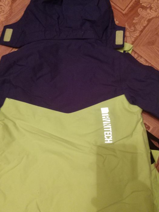 Детские зимние комбинезоны.