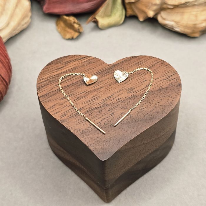 Złote kolczyki.  Nowe.  Próba 585 .