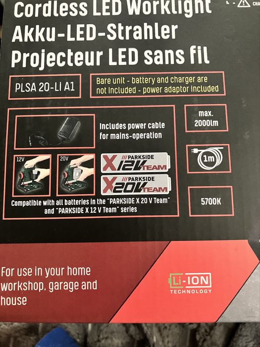 Reflektor LED Parkside PLSA 20-Li A1 akumulatorowy 2000 lm zasilacz