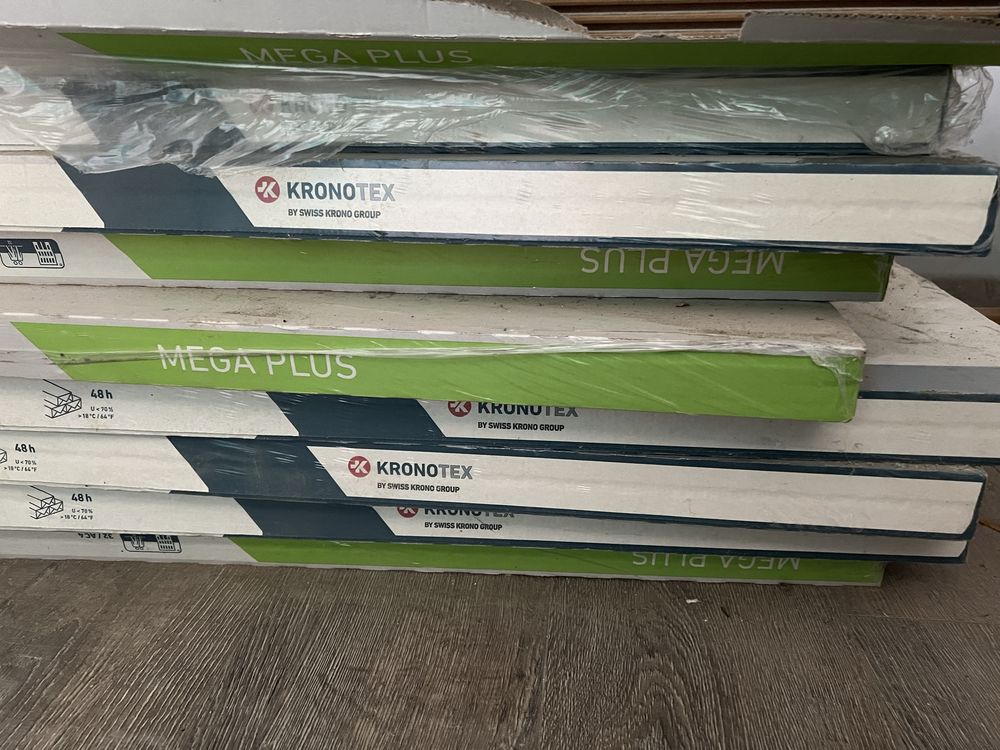 Okazja! Panele podłogowe KRONOTEX Mega Plus Płytki AC4 Nowe 21 m2