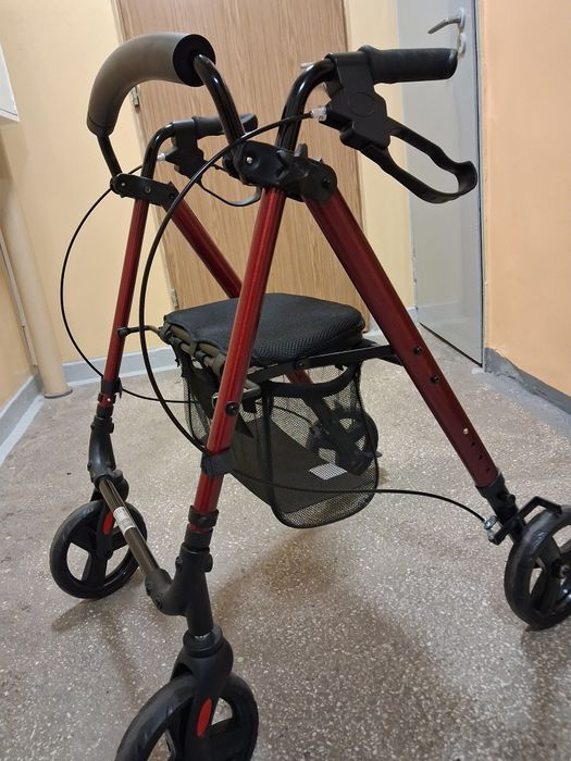 Lekki chodzik dla seniora