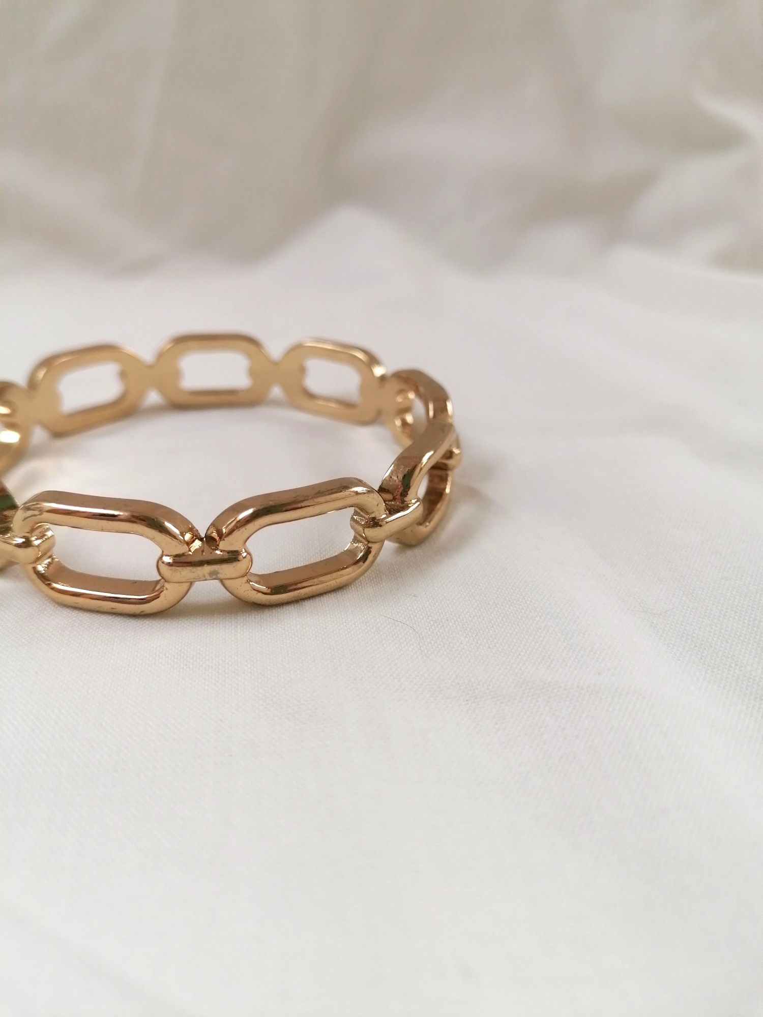 Pulseira Dourada estilo corrente
