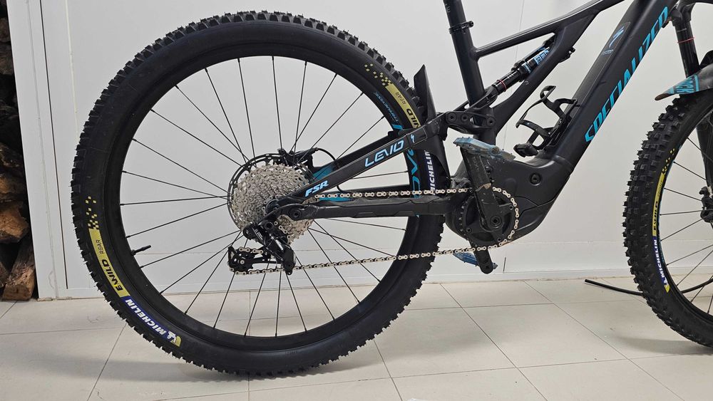 Specialized Turbo Levo (E-bike)