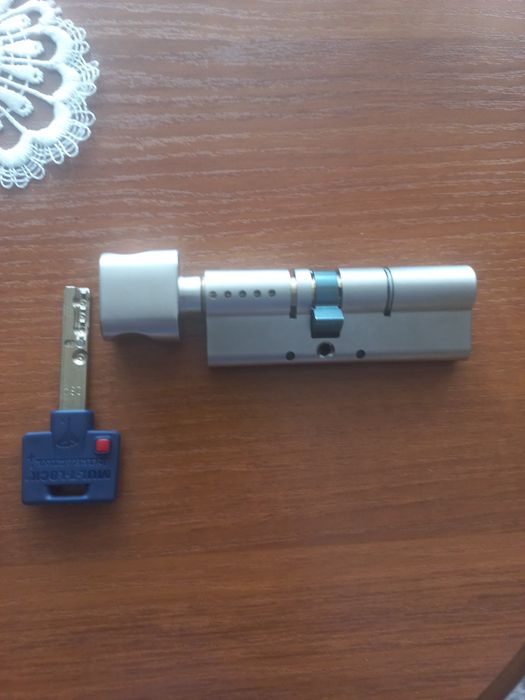 Продам серцевину Mul-t-lock інтерактив +  в новому стані 50х40т.