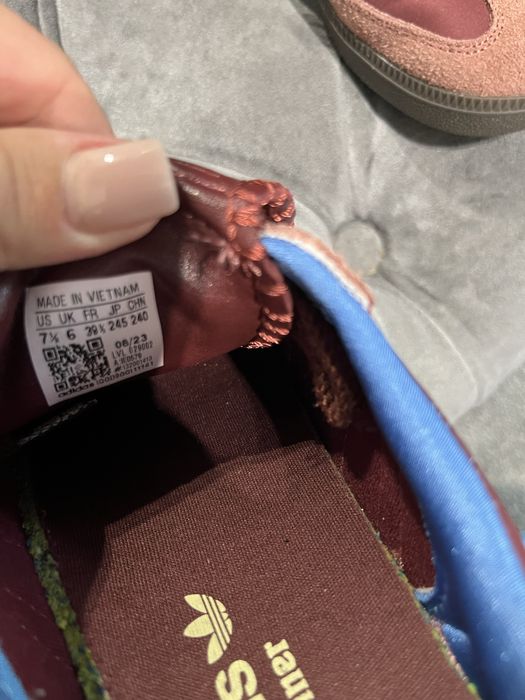 Adidas wales burgund