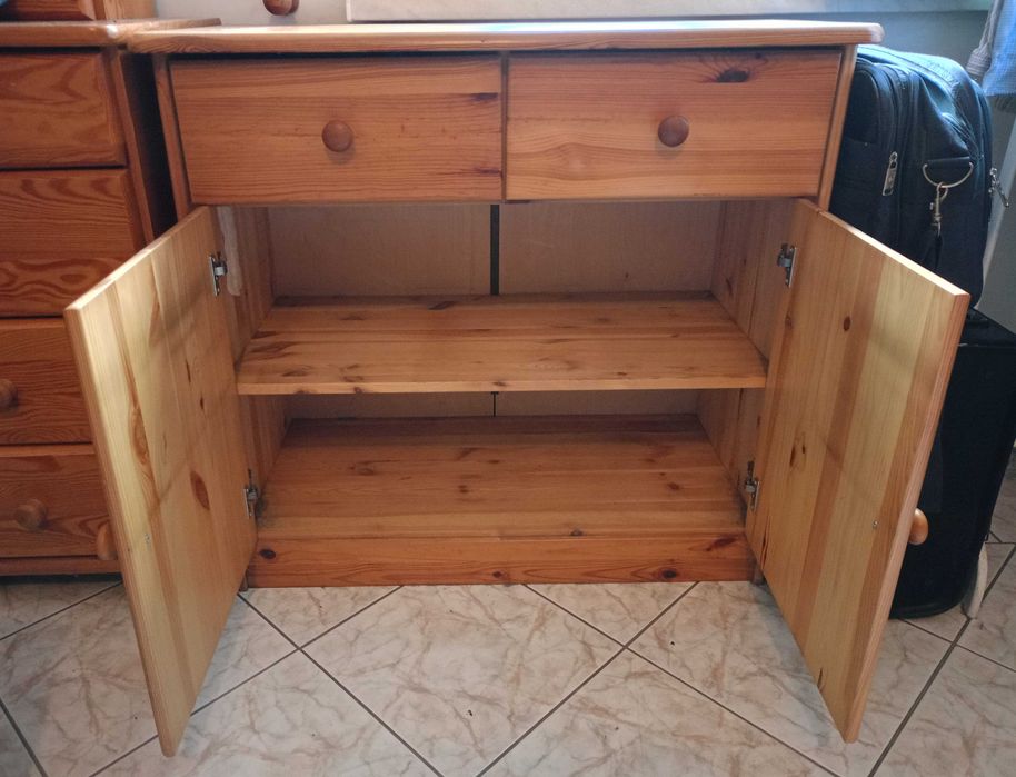 Komoda, szafka sosnowa używana