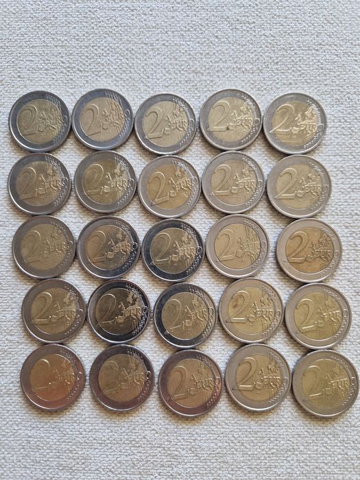 Lote 2 de 25 moedas de 2€ comemorativas circuladas