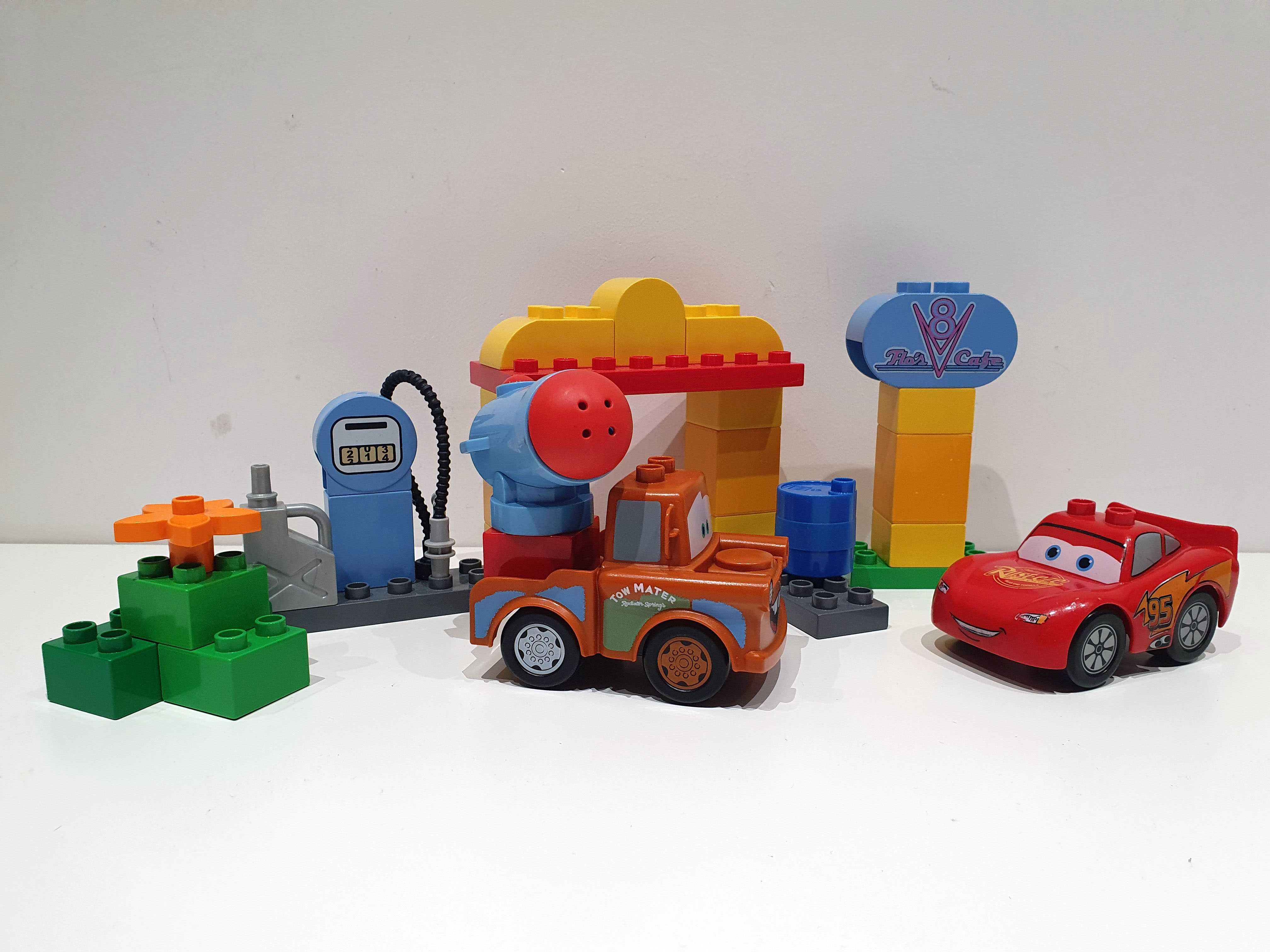 Lego DUPLO Cars Auta 5815 kawiarnia Zygzak McQueen 5817 agent Złomek