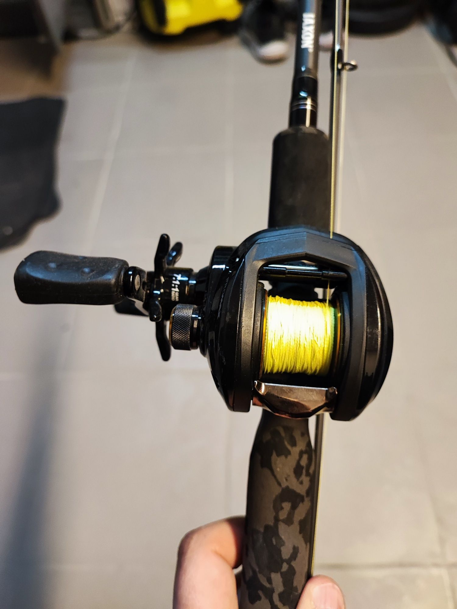 Multiplikator Abu Garcia Pro Max + Casting Jaxon 20-65g