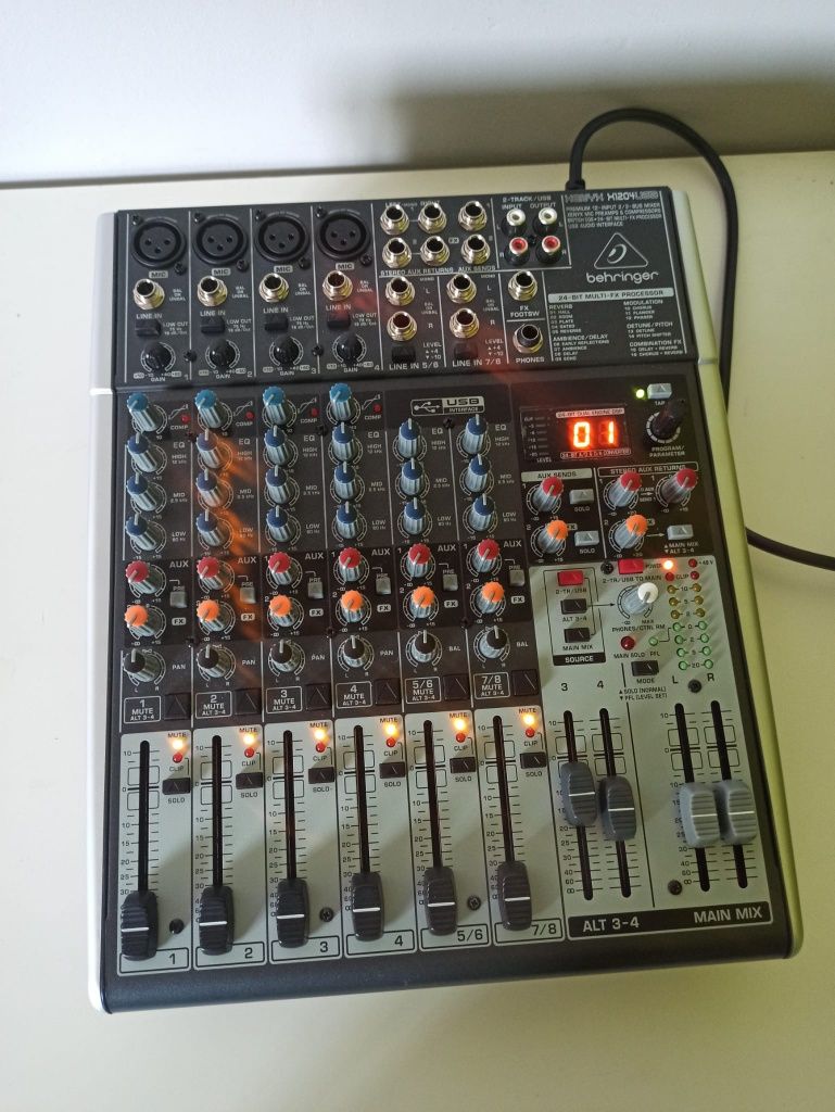 Mikser Behringer Xenyx X1204USB analogowy