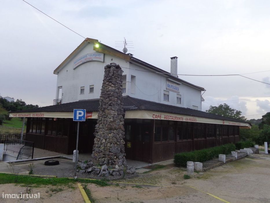 Predio com habitação e Restaurante - M1789/17