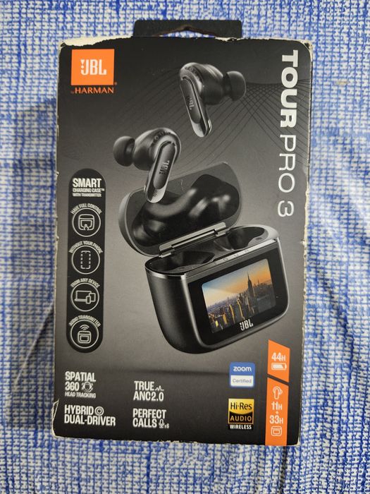 JBL Tour Pro 3 como novos. Embalagem um pouco danificada.