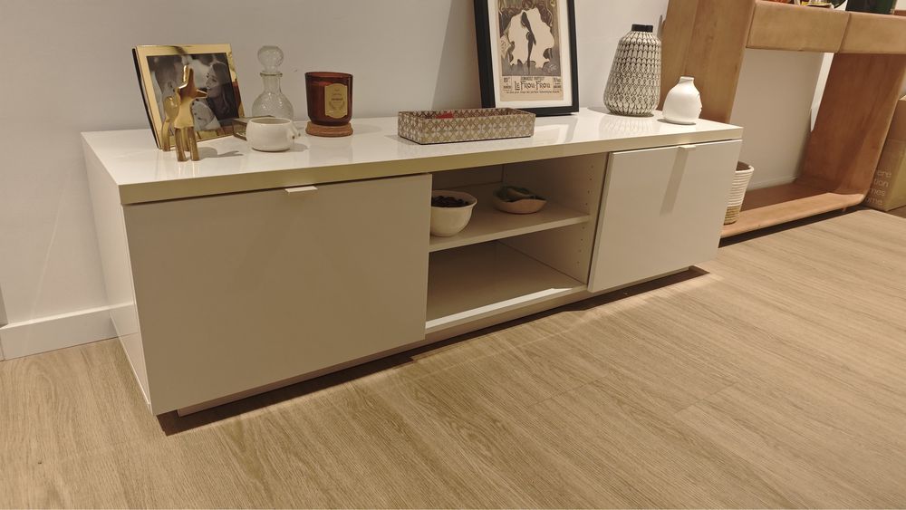 Móvel tv IKEA BYÅS