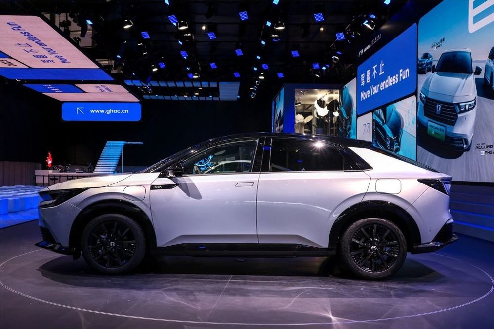 Електроавтомобіль Honda enp 2