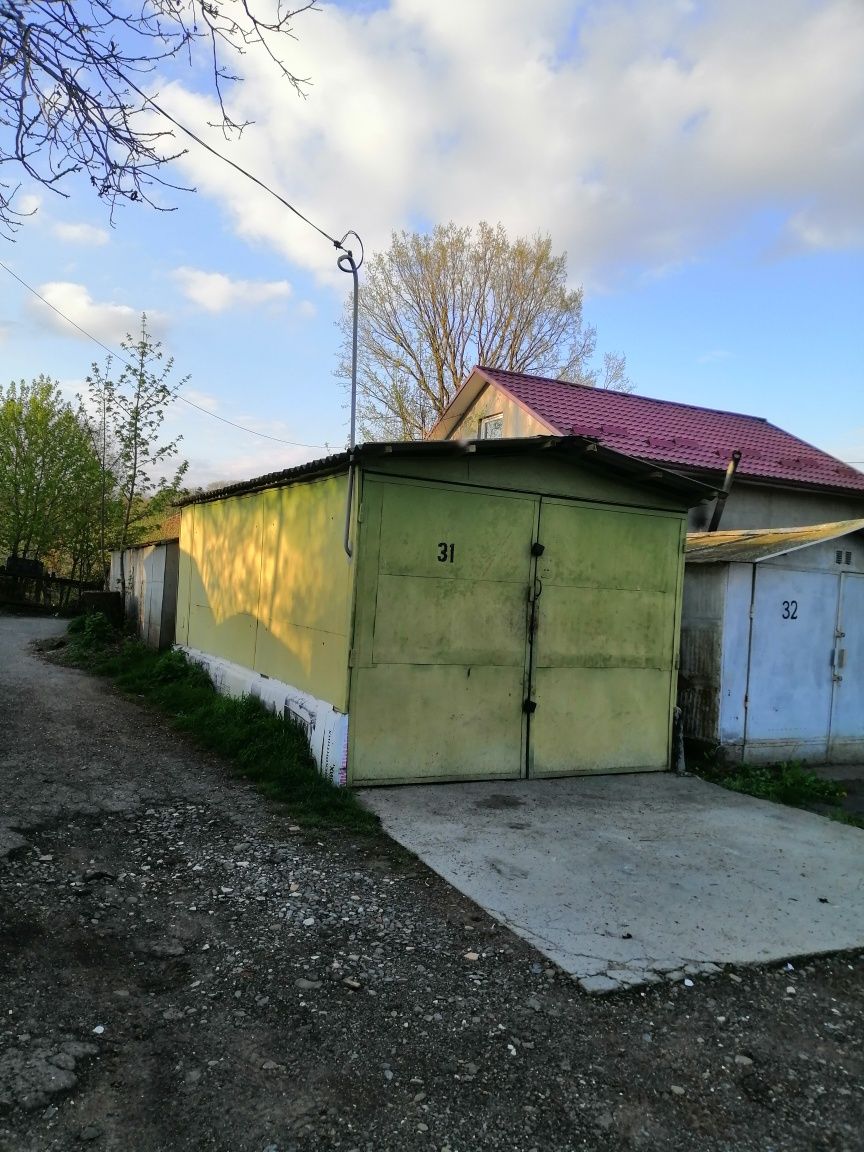 Високий гараж під бус у центрі міста на Маршала Рибалка можливий обмін