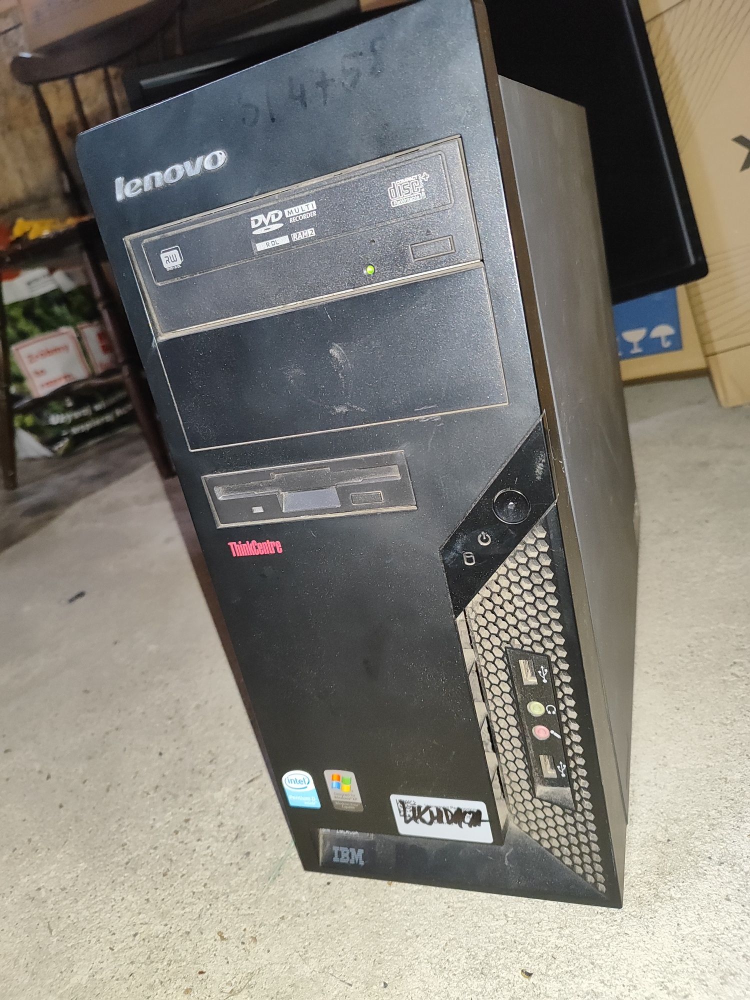 Komputer lenowo thinkcentre i monitor Dell sprawny laptop stacjonarny