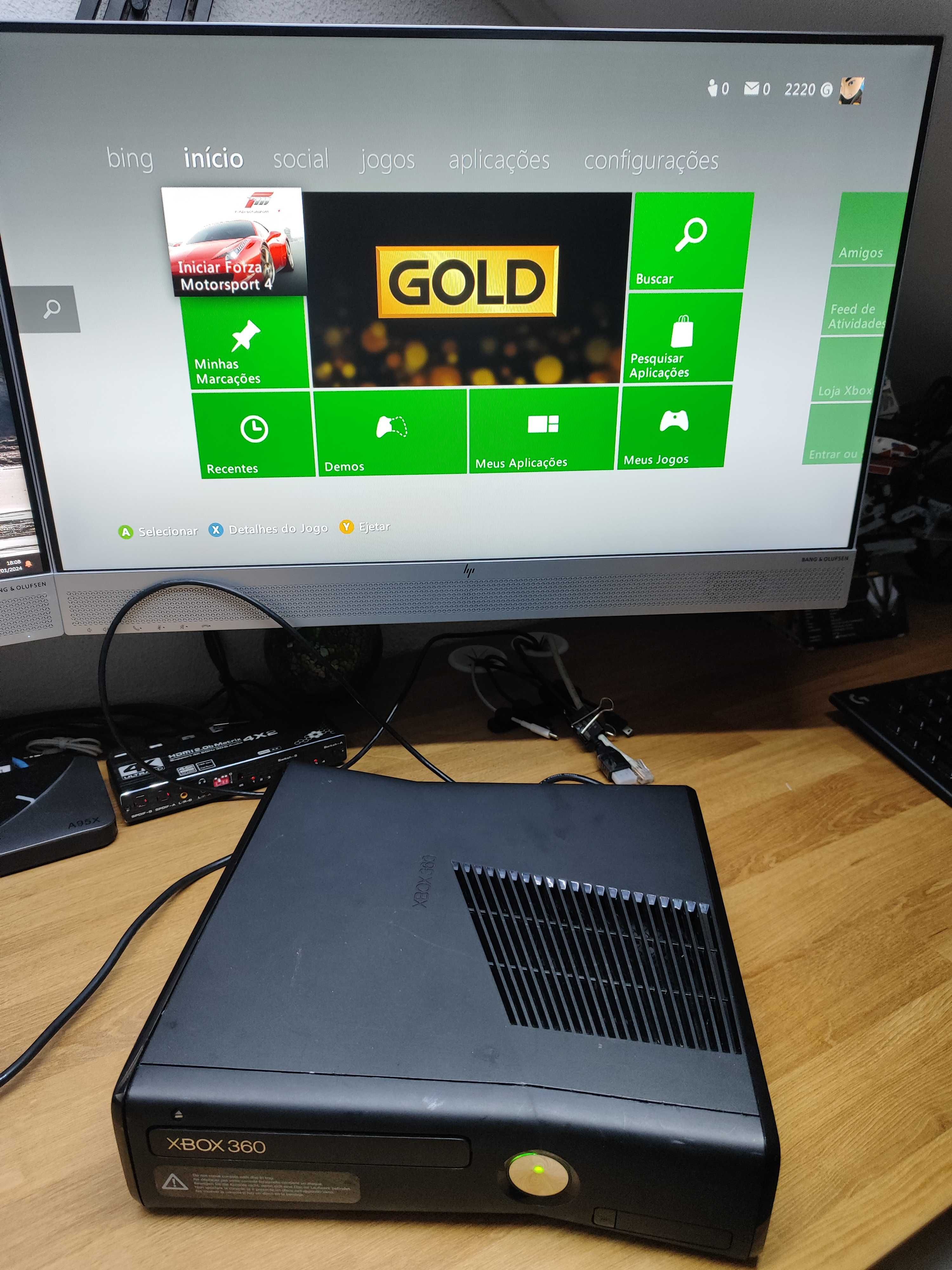 Xbox 360 Slim 120Gb + Comando + Jogos