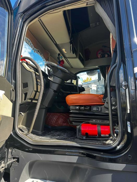 Volvo FH4 ,500km, 2015r Standard