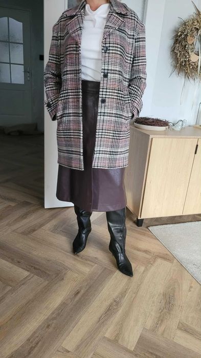 Plaszcz tatuum roz.38 kratka