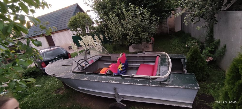 Моторная лодка Прогрес 2