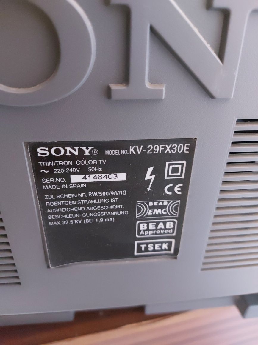 Telewizor kineskopowy Sony trinitron 29 cali