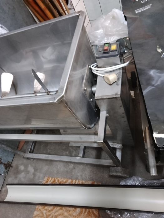 Mieszałka do wyrobów mięsnych poj.80 kg wsadu