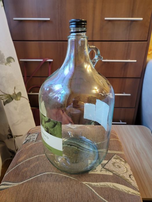 Скляні бутилі від вина, на 5 літрів