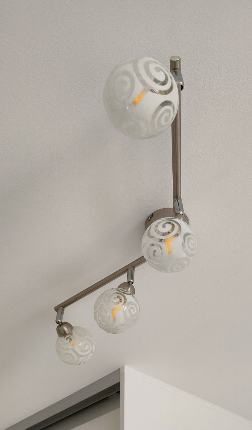 Lampa sufitowa ruchome ramiona