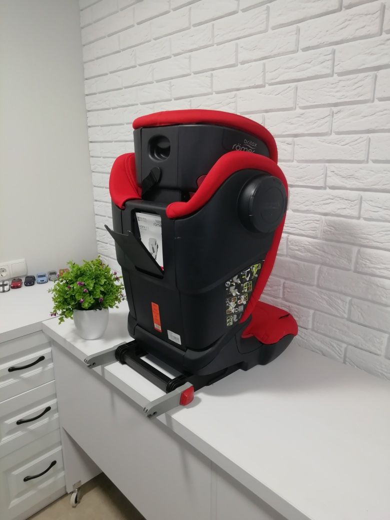 ISOFIX Britax Romer Kidfix 3 S автокрісло 3-12 років автокресло