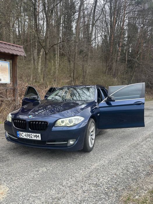 Бмв ф11 520д 2011р