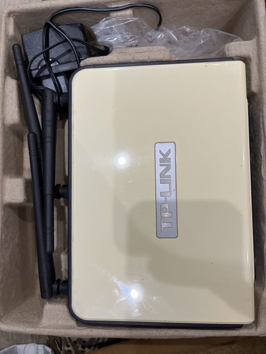 Безпровідний маршрутезатор TP-link.вживаний,робочий,в упаковці.