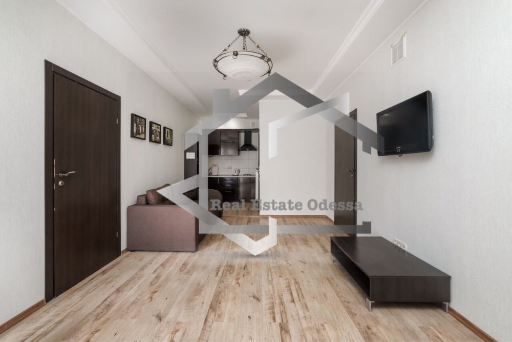 Сдам 4х комнатную кв до лета в самом центре Одессы на ул Дерибасовская