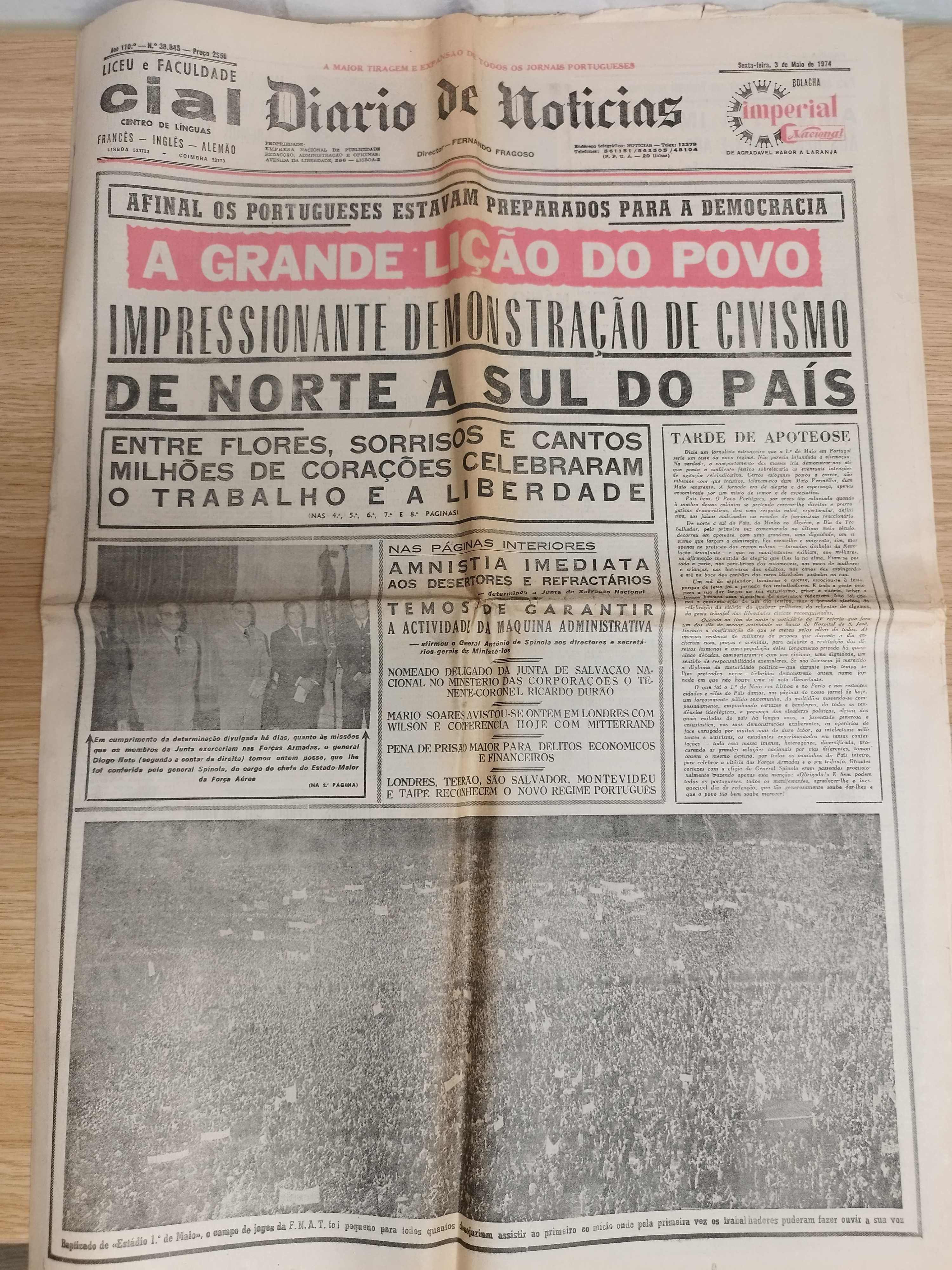 Jornais após a revolução de 25 abril de 1974