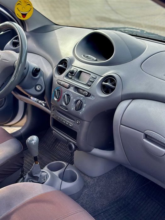 2001 Toyota Yaris