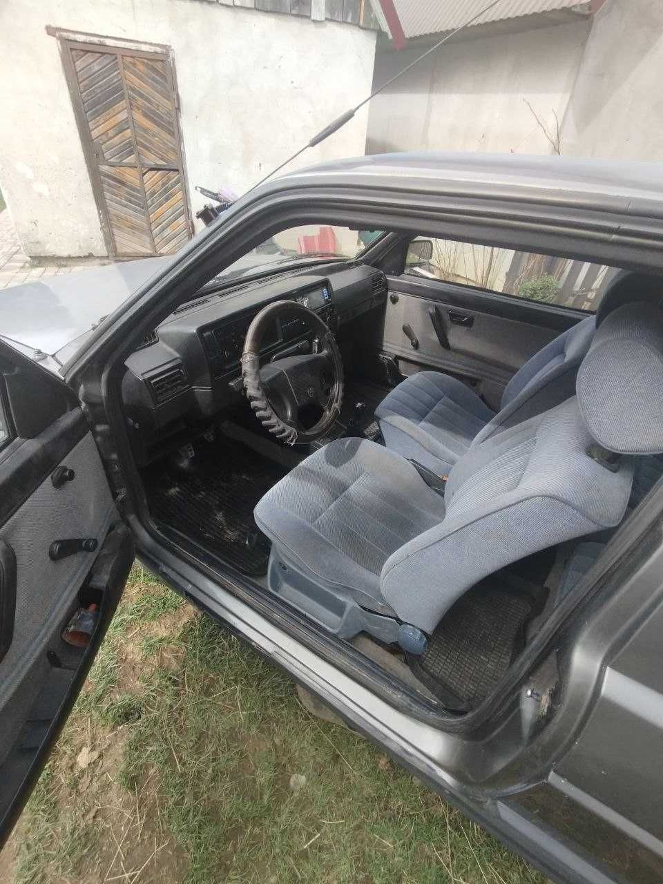 Volkswagen Golf 2