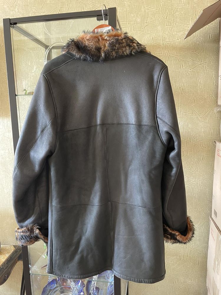 Кожана куртка з натуральним хутром