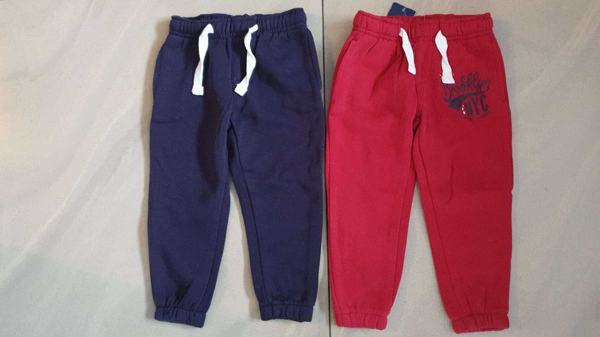 Nowe spodnie dresowe 4 pary w rozmiarze 86-92