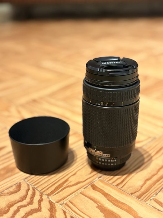 Nikon AF Nikkor 70-300mm f/4-5.6D ED